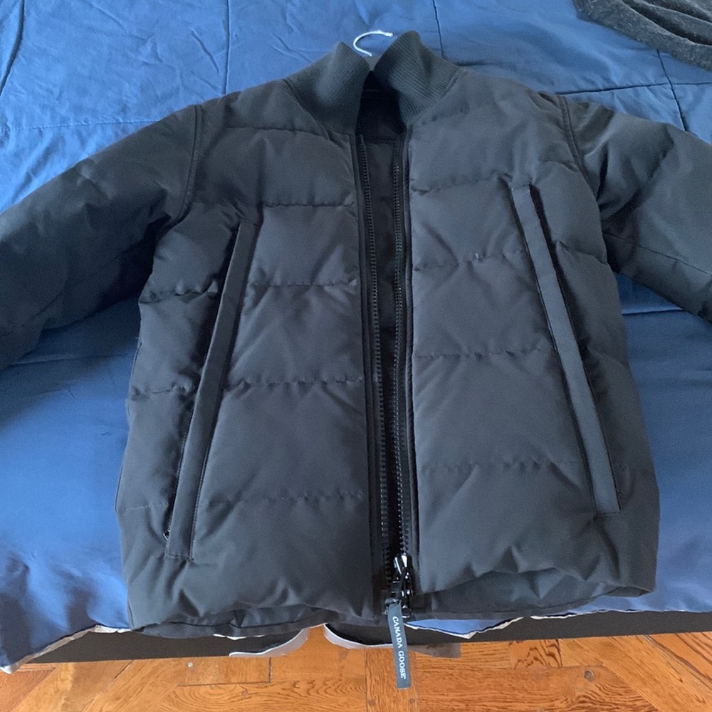 Mens awesome Canada goose!